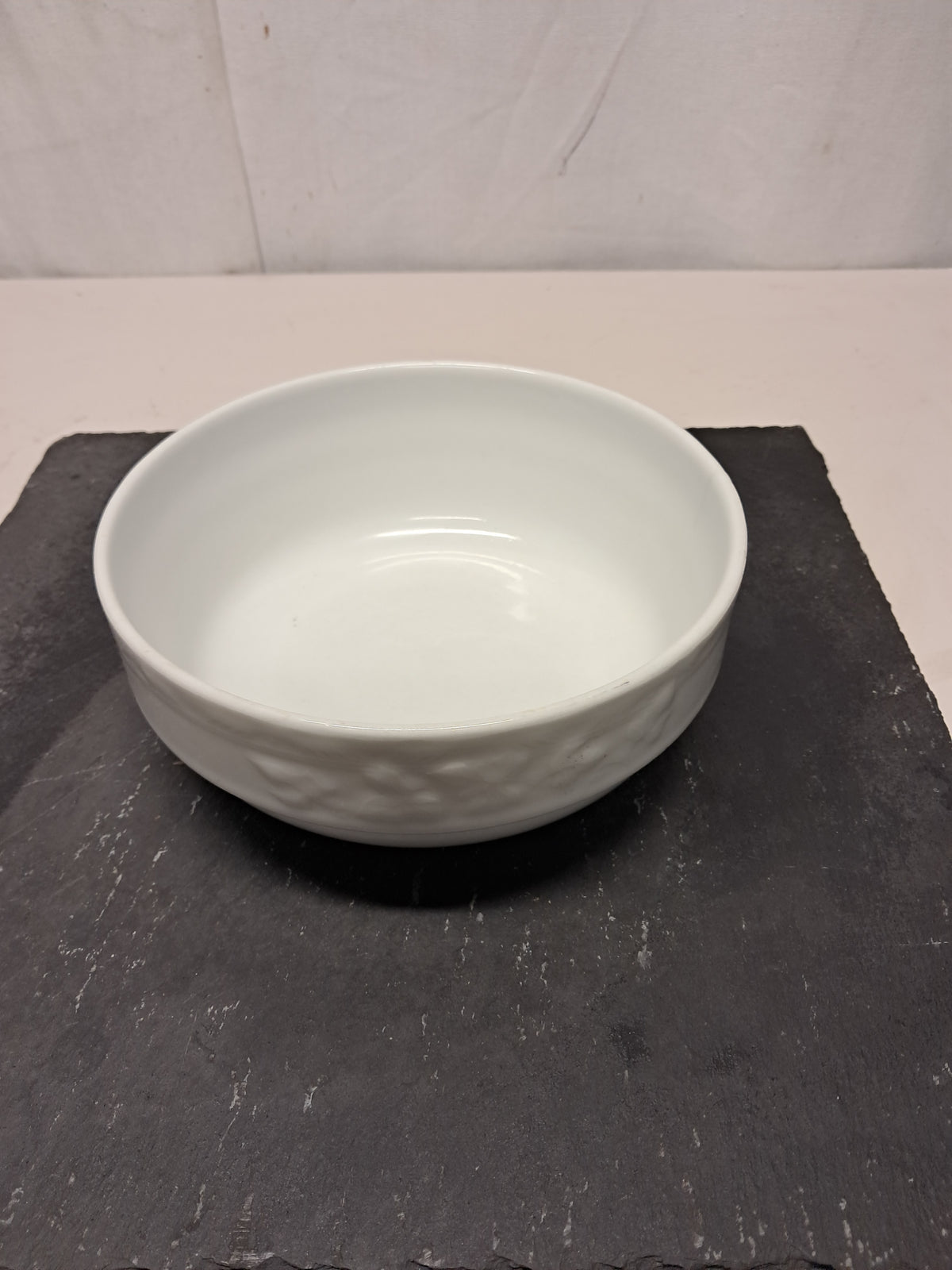Ciotola insalatiera in porcellana , marca Saturnia, diametro 18cm, altezza 7cm, usata per la ristorazione Attrezzatura da ristorazione usata Sd Service Store