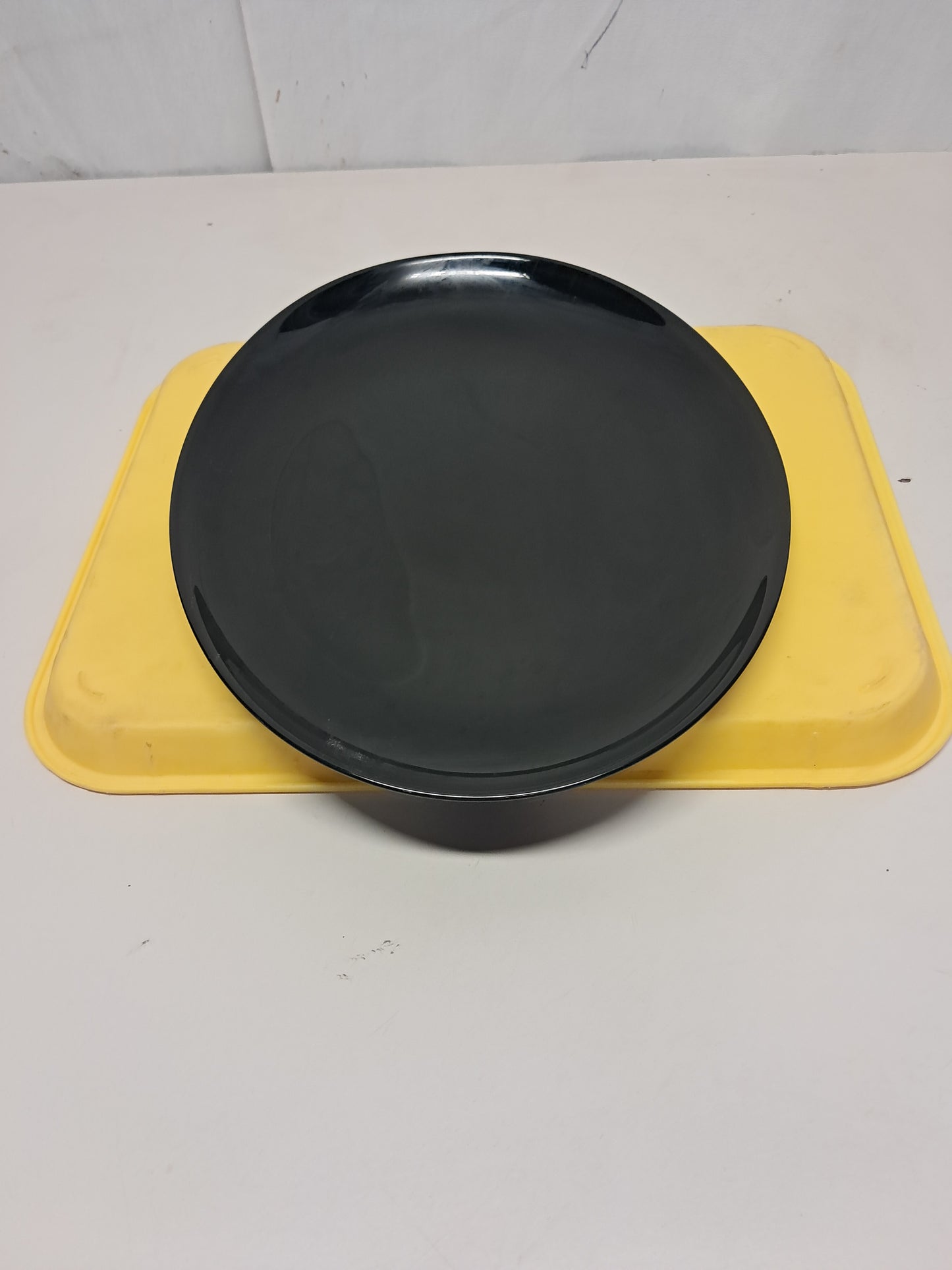 Piatti piani in ceramica lunghezza 31cm, usati per la ristorazione