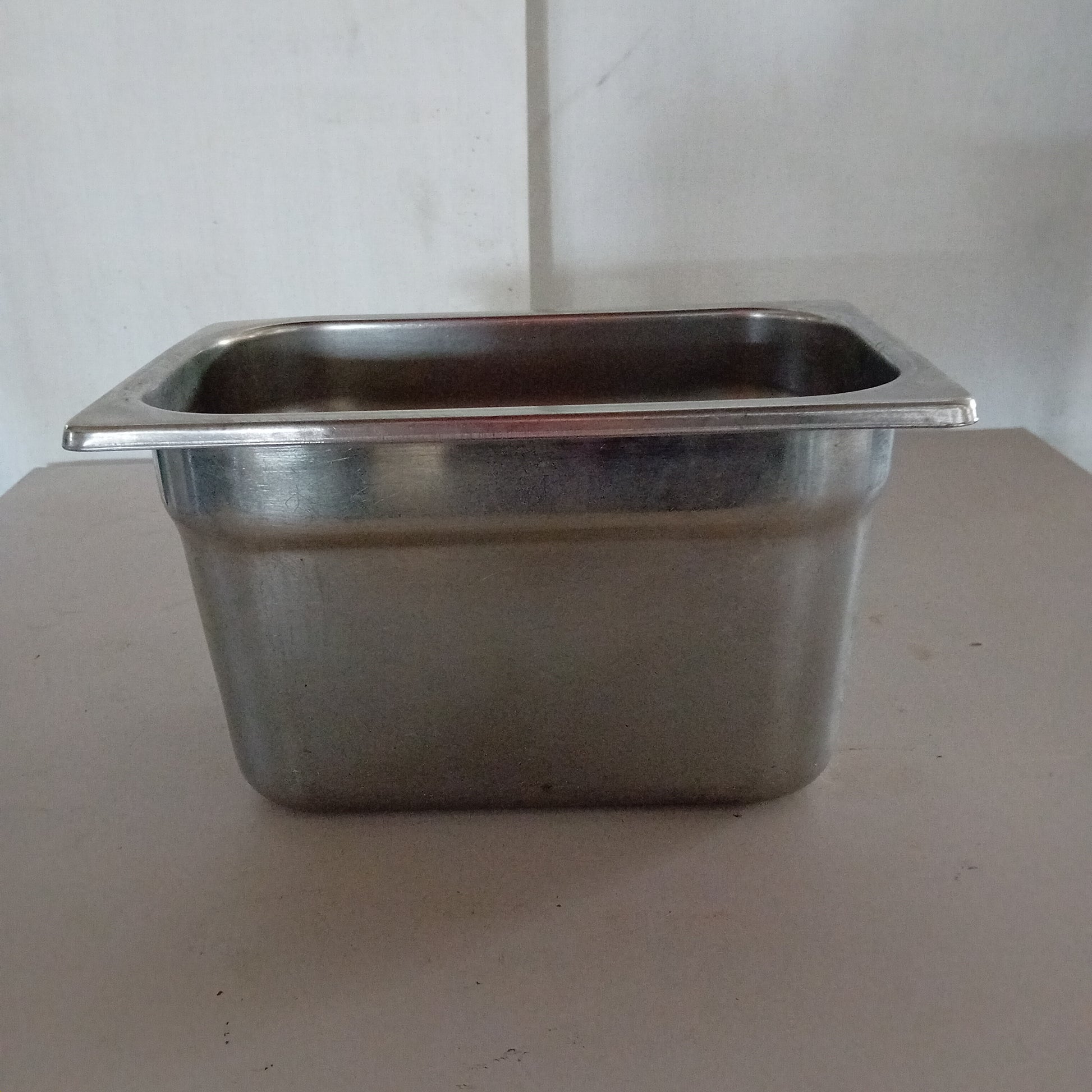 Contenitore gastronorm usato 26x16cm altezza 15cm Attrezzatura da ristorazione usata Sd Service Store