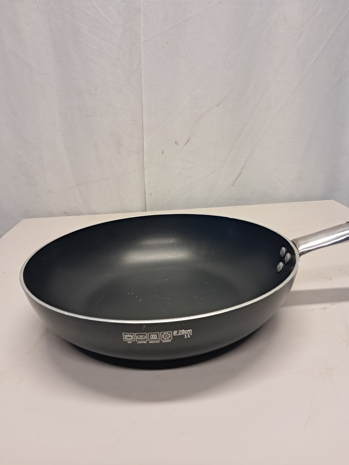 Padella a induzione, diametro 28 cm altezza 6 cm, marca Agnelli Attrezzatura da ristorazione usata Sd Service Store