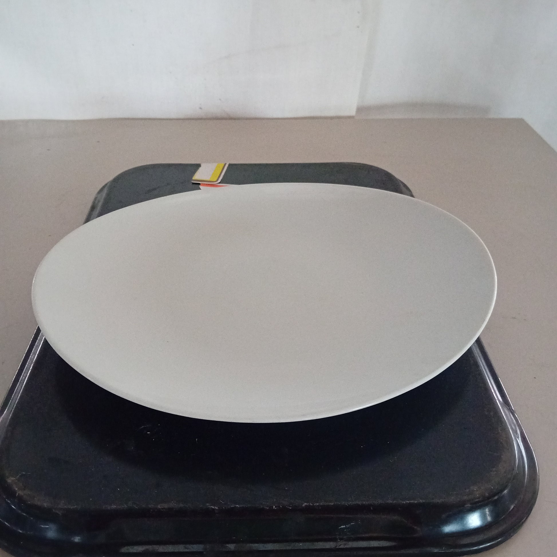 Piatti piani usati in ceramica Tognana, set da 5 pezzi venduti insieme Attrezzatura da ristorazione usata Sd Service Store