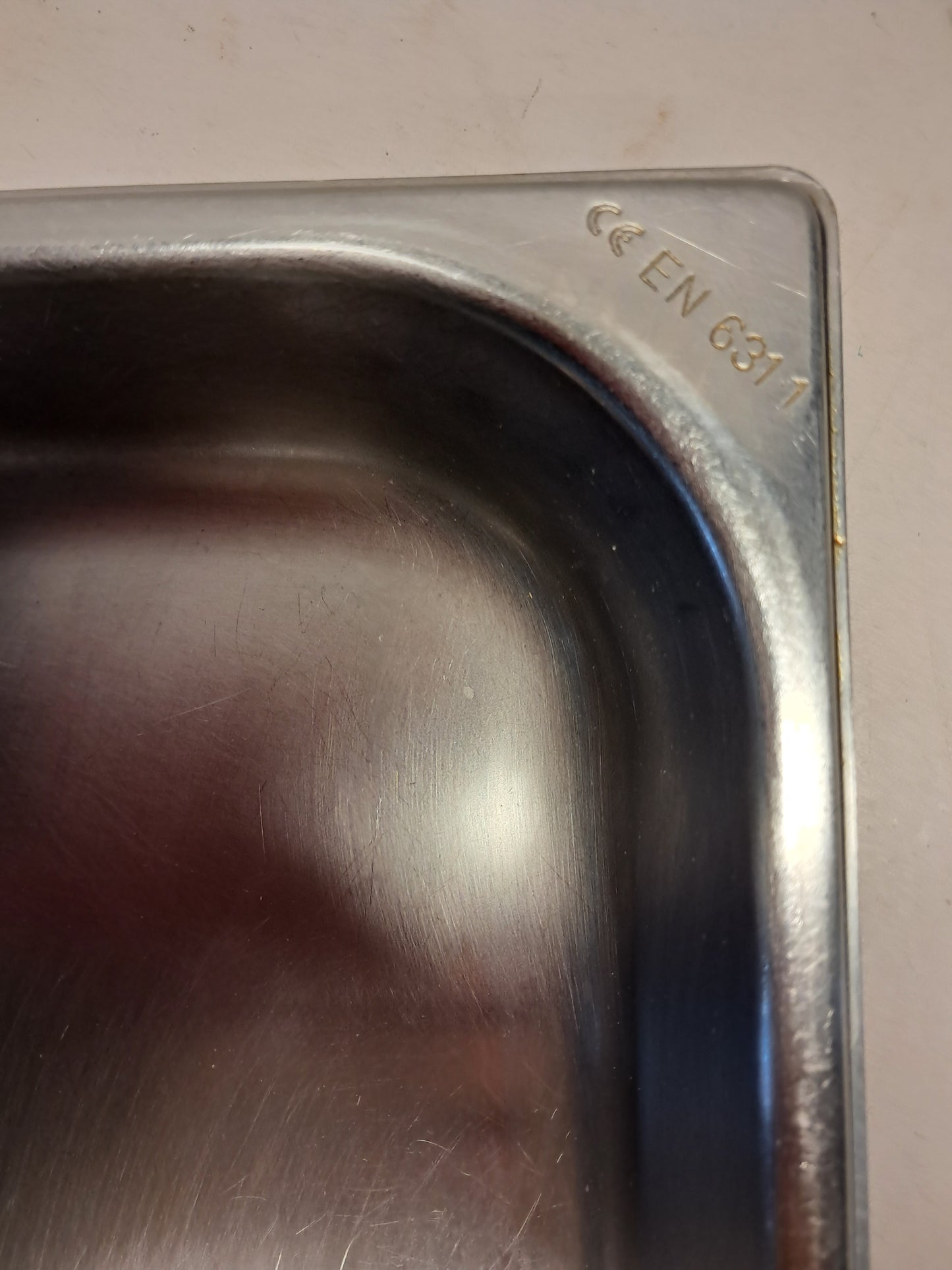 Teglia gastronorm GN 1/3 32x17,5cm, H 4cm, usata per la ristotazione Attrezzatura da ristorazione usata Sd Service Store