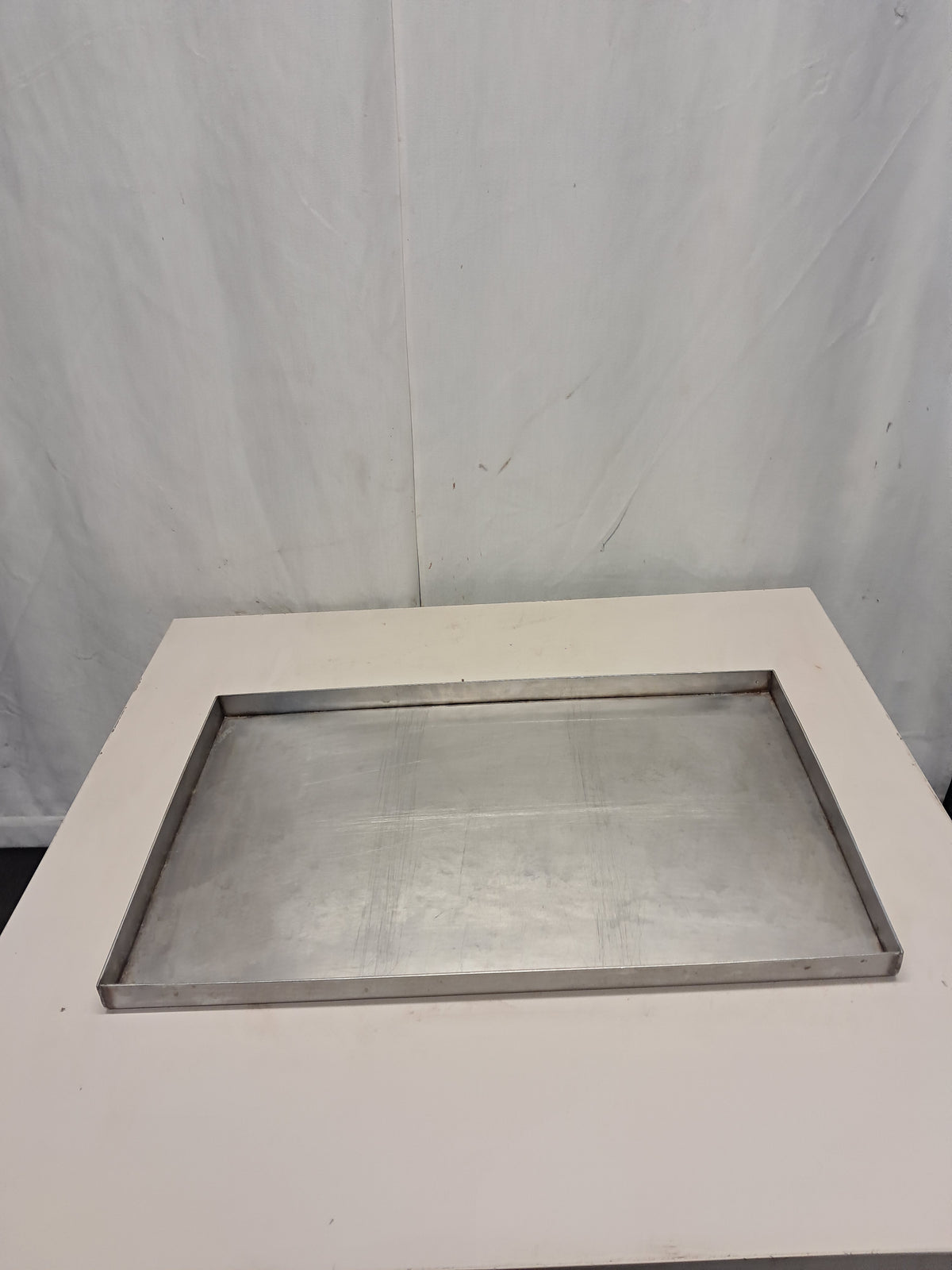 Teglia forno in acciaio 50x33 cm, altezza 2 cm, usata per la ristorazione