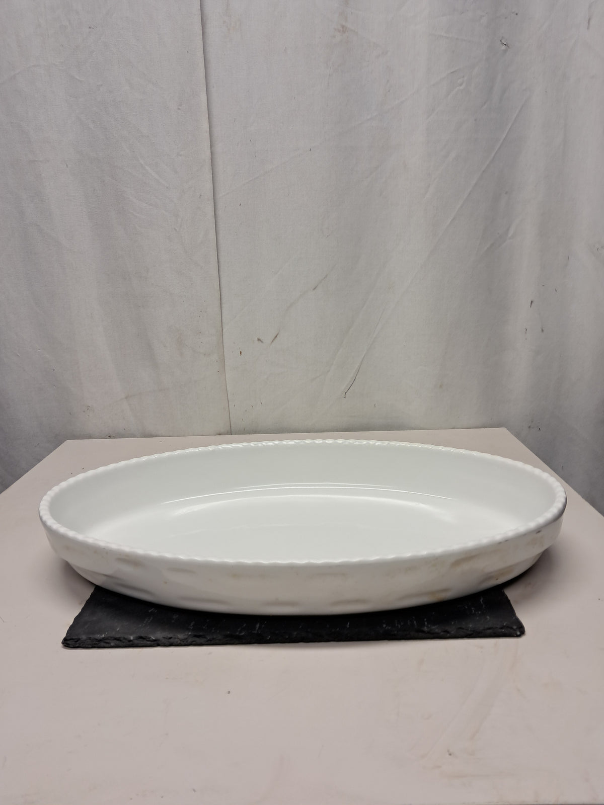 Pirofila in porcellana, 28x16cm, altezza 4,5cm usata per la ristorazione Attrezzatura da ristorazione usata Sd Service Store