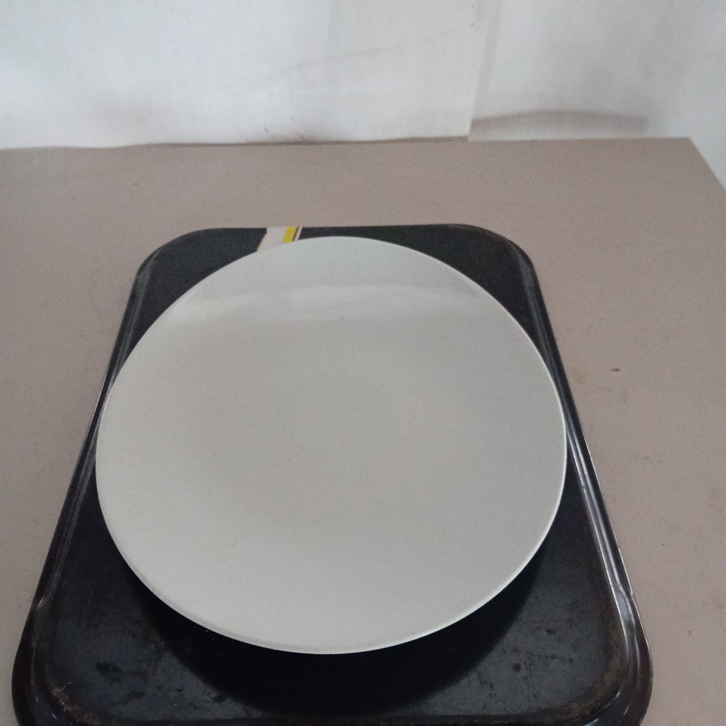 Piatti piani usati in ceramica Tognana, set da 5 pezzi venduti insieme Attrezzatura da ristorazione usata Sd Service Store