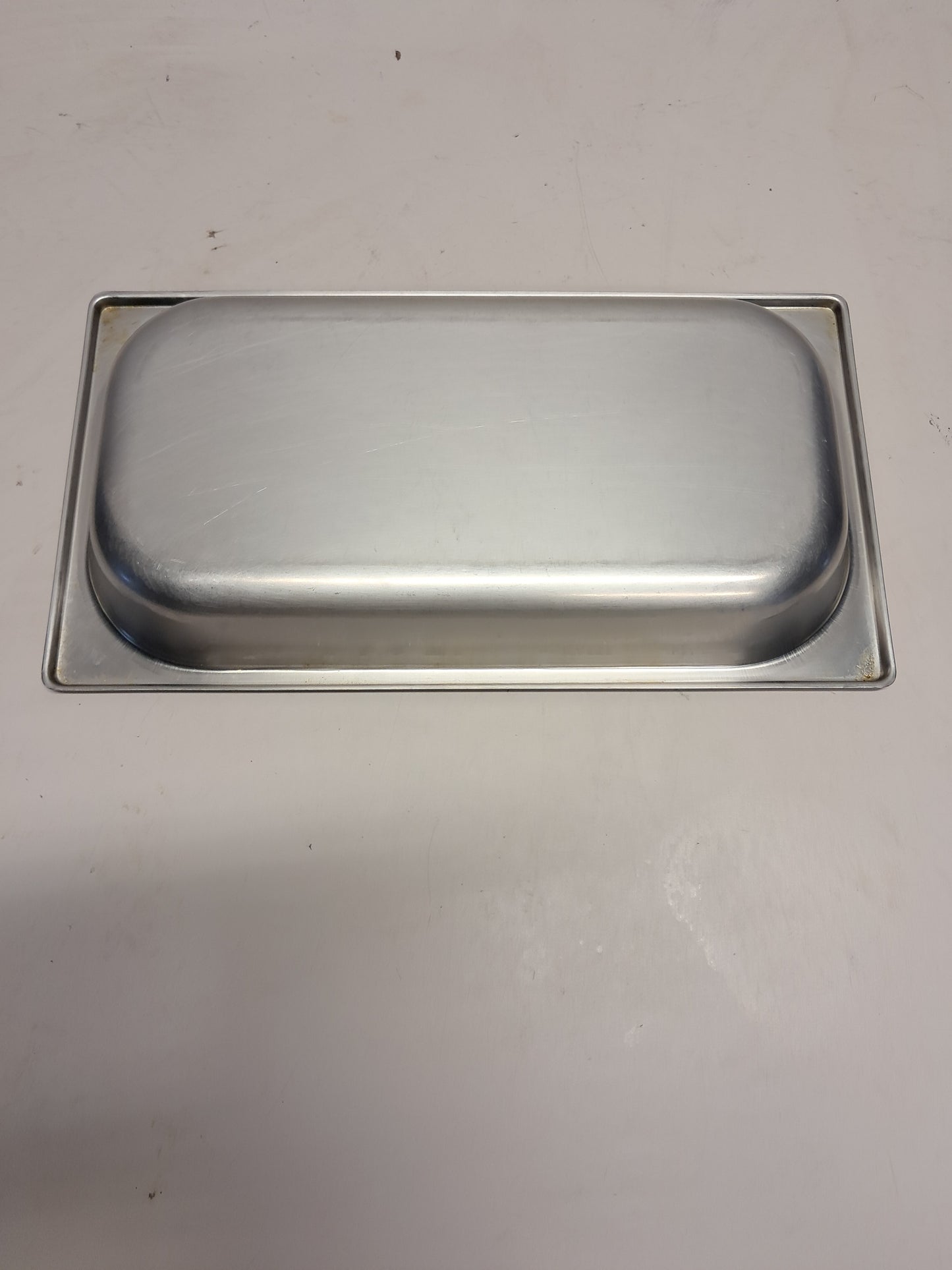 Teglia gastronorm GN 1/3 32x17,5cm, H 4cm, usata per la ristotazione Attrezzatura da ristorazione usata Sd Service Store