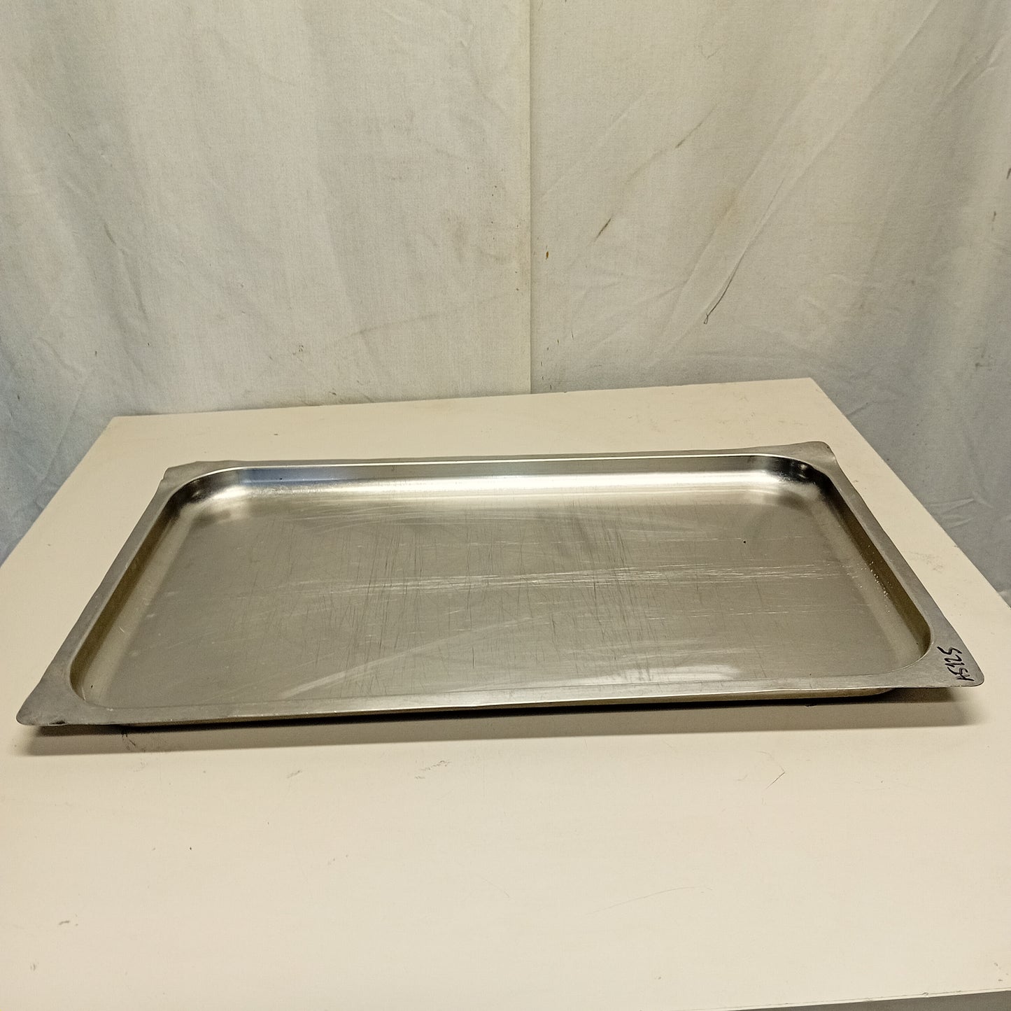 Contenitore gastronorm, 53×32 cm; H 3 cm, usato per la ristorazione Attrezzatura da ristorazione usata Sd Service Store