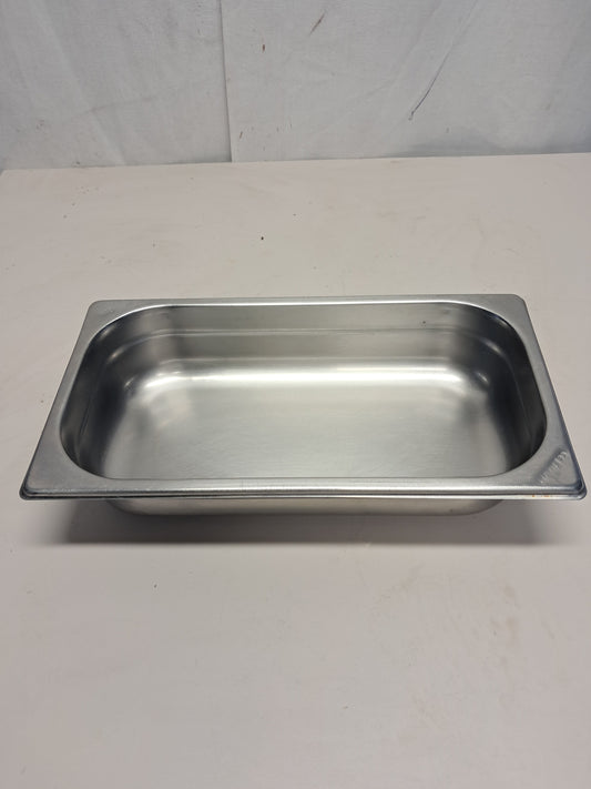 Teglia gastronorm GN 1/3, 32x17,5cm, H 6cm, usata per la ristorazione Attrezzatura da ristorazione usata Sd Service Store