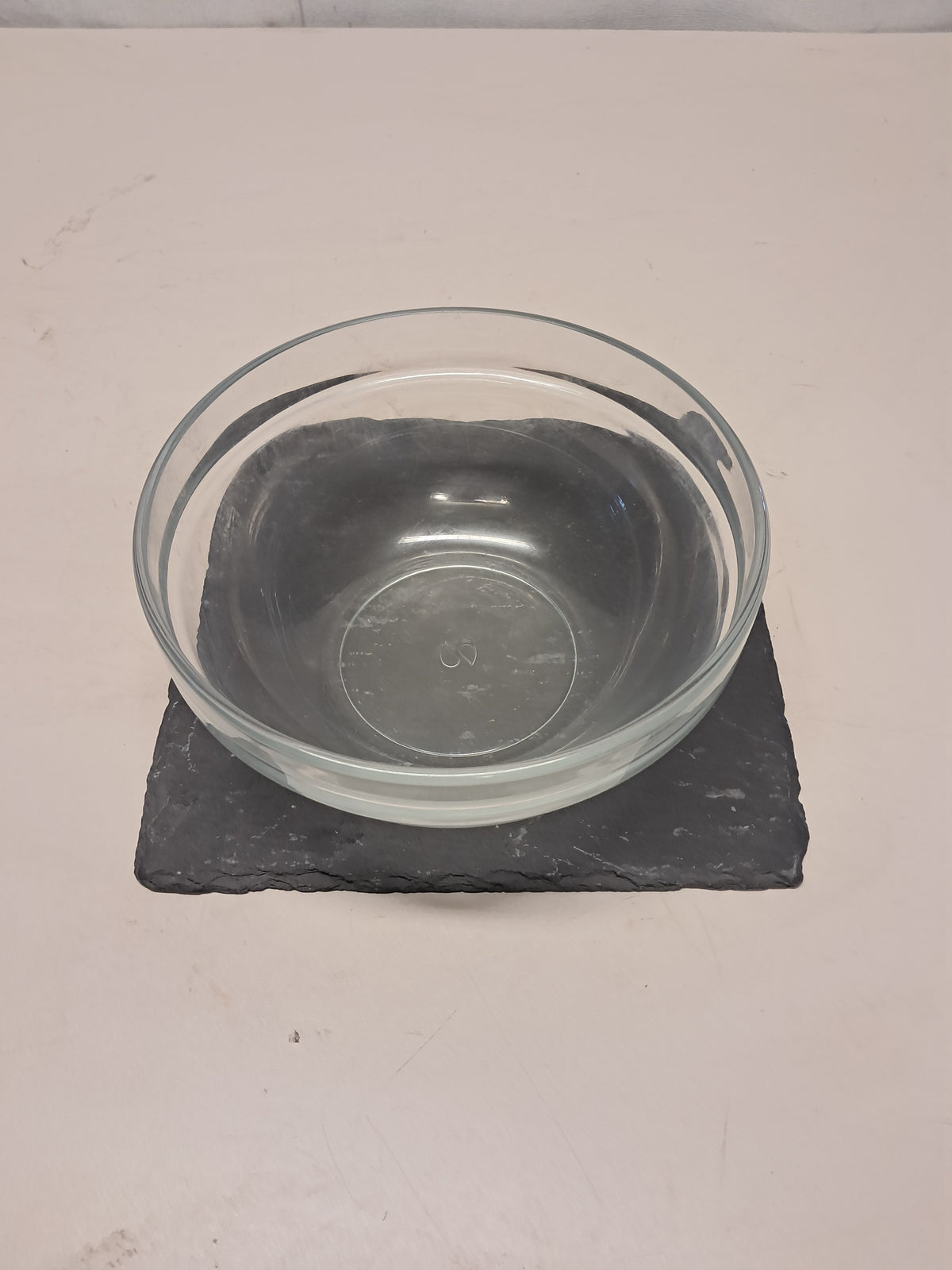 Ciotola insalatiera in vetro temperato diametro 16 cm, altezza 6 cm, usata per la ristorazione Attrezzatura da ristorazione usata Sd Service Store