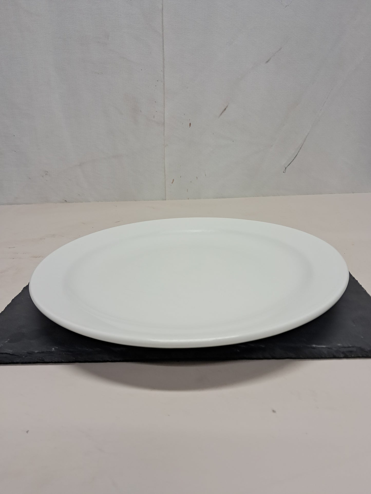 Piatti piani in porcellana, diametro 25cm, marca Tognana Attrezzatura da ristorazione usata Sd Service Store