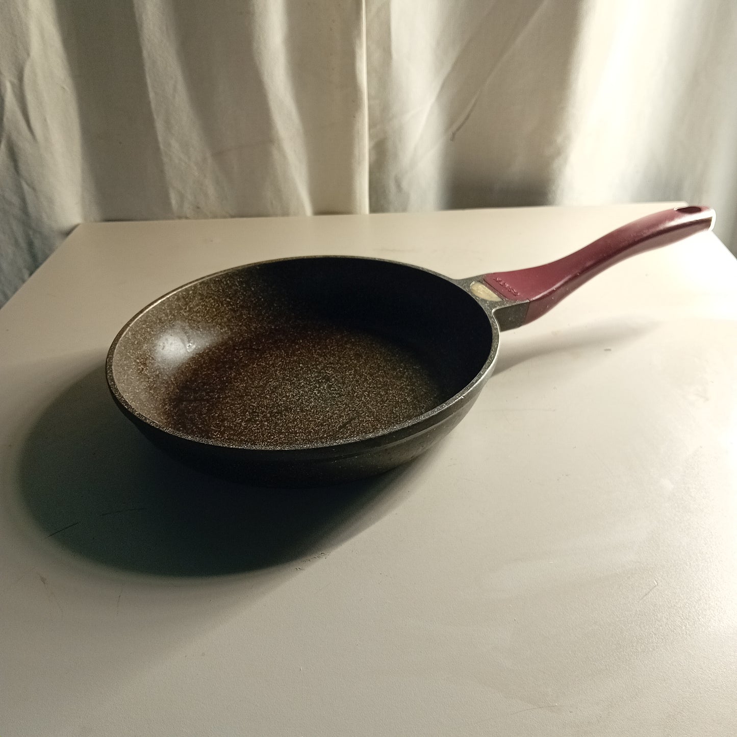 Padella usata in teflon diametro 26cm altezza 5cm marca Kasanova Attrezzatura da ristorazione usata Sd Service Store