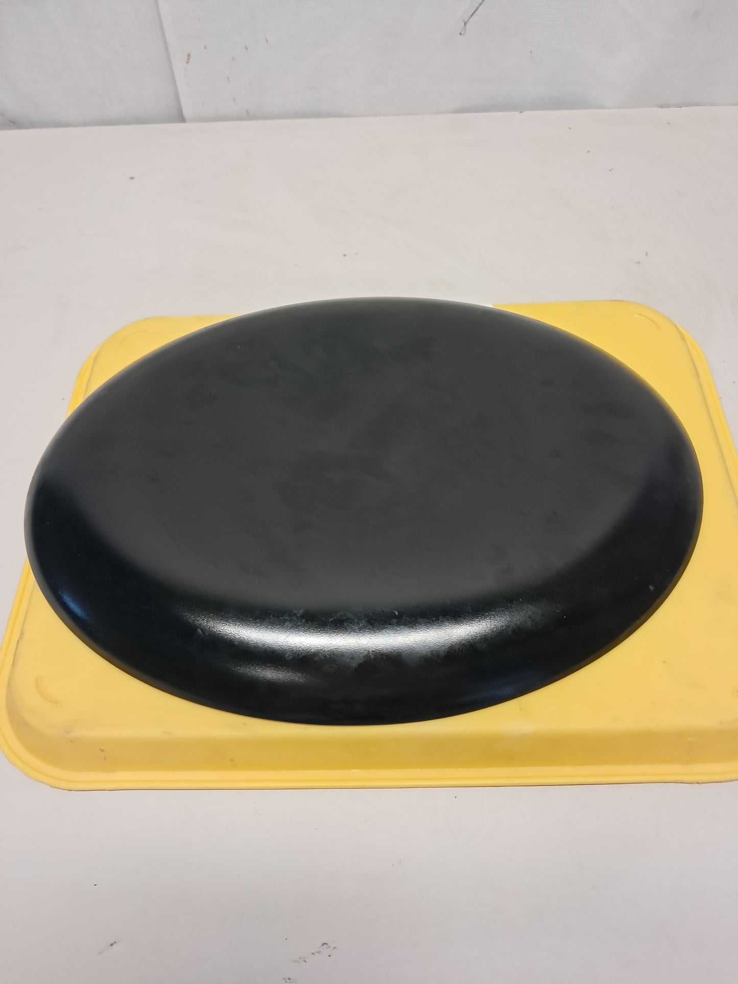 Piatti piani in ceramica lunghezza 31cm, usati per la ristorazione