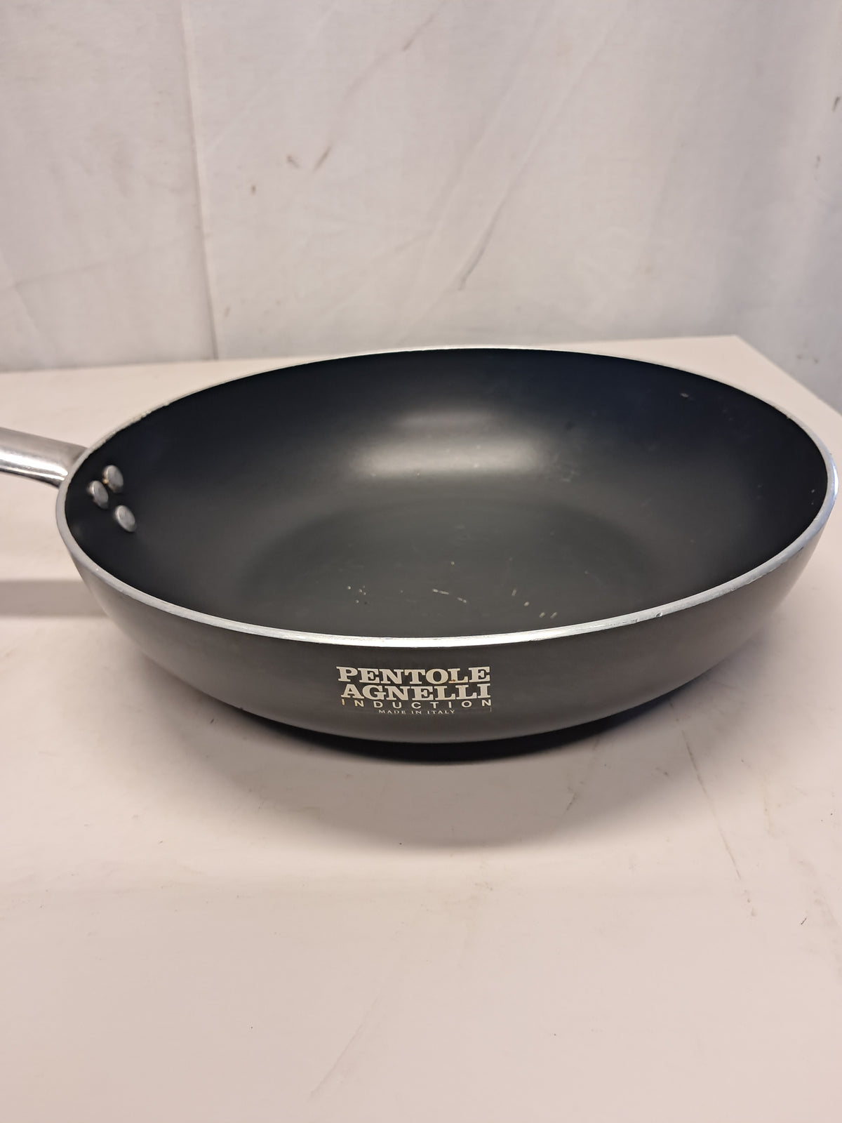 Padella a induzione, diametro 28 cm altezza 6 cm, marca Agnelli Attrezzatura da ristorazione usata Sd Service Store