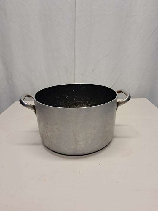 Pentola in alluminio diametro 24cm, altezza 13cm, usata per la ristorazione Attrezzatura da ristorazione usata Sd Service Store