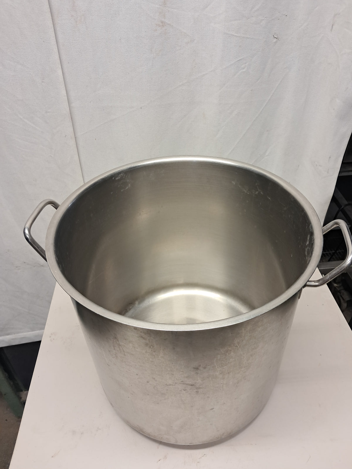 Pentola in alluminio con manici, Ø 43 cm — usata Attrezzatura da ristorazione usata Sd Service Store