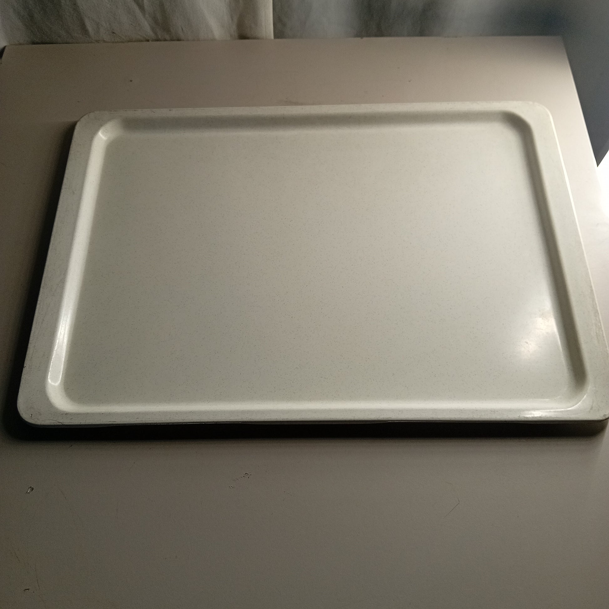 Vassoio usato in plastica 53x36cm Attrezzatura da ristorazione usata Sd Service Store