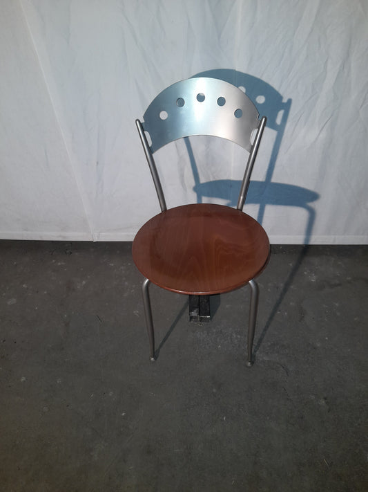 Sedie in legno e ferro, altezza seduta 46 cm — usate Attrezzatura da ristorazione usata Sd Service Store