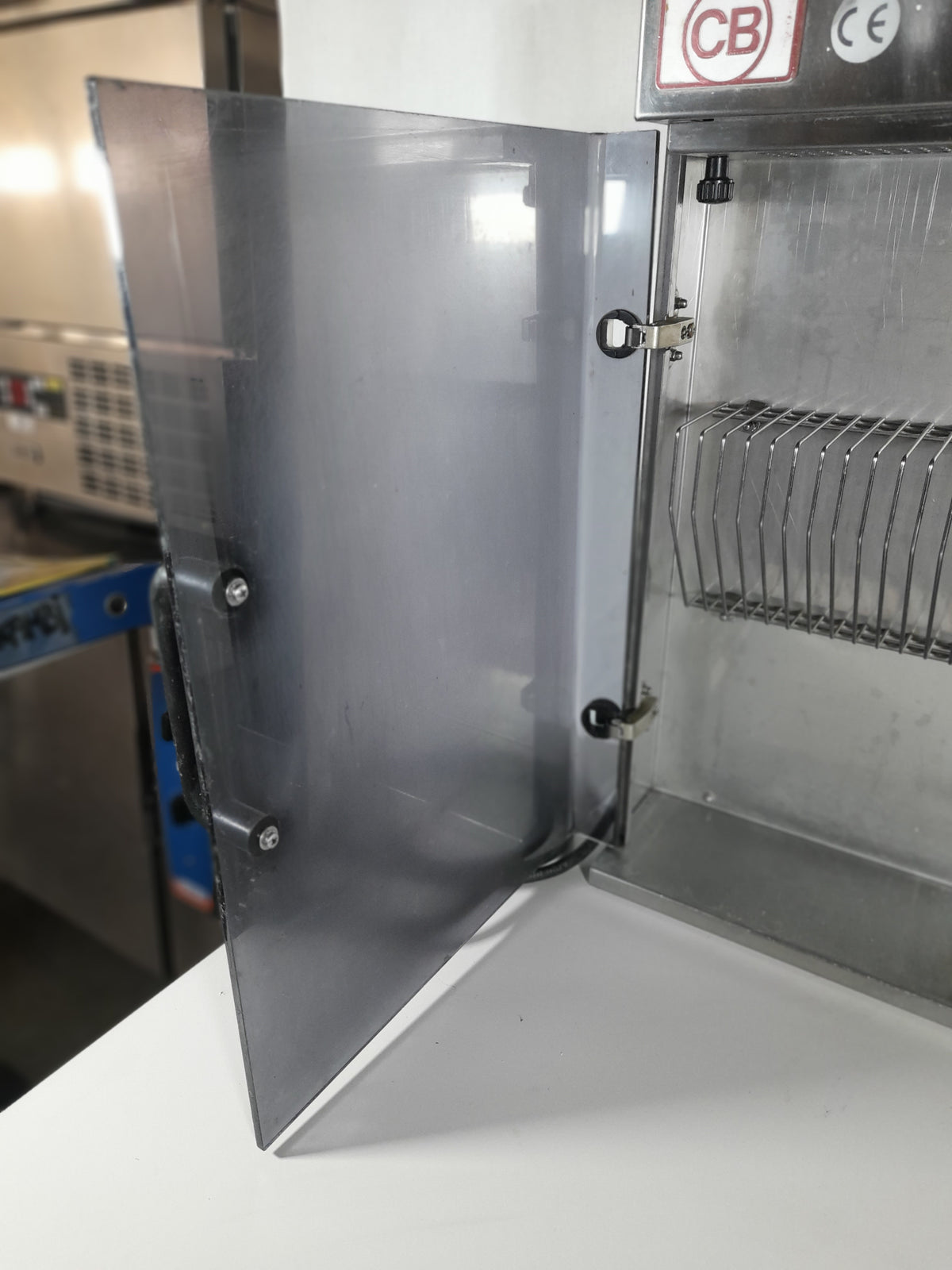 Sterilizzatore per coltelli professionale, L 35 cm, P 13 cm, H 60 cm — usato Attrezzatura da ristorazione usata Sd Service Store