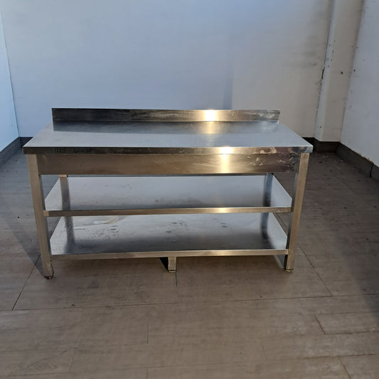Tavolo in acciaio inox AISI 304 con 2 ripiani, L 160 cm, P 70 cm, H 85 cm — usato Attrezzatura da ristorazione usata Sd Service Store