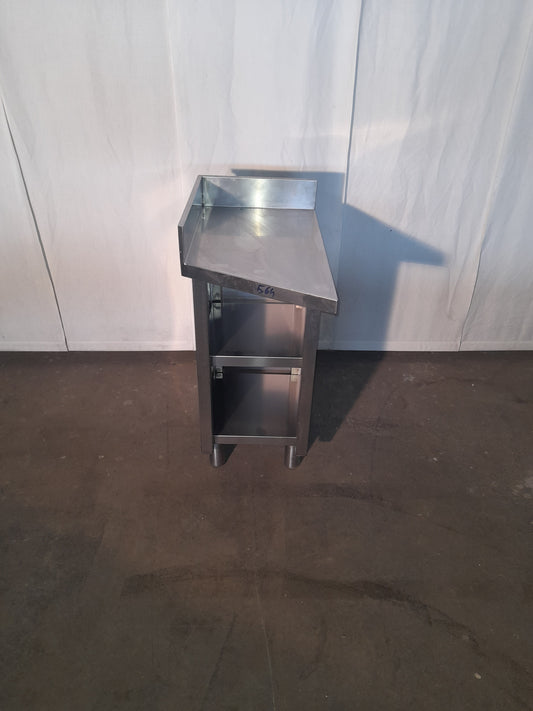 Tavolo inox AISI 304 con piano fuori squadra, misure indicate in foto — usato Attrezzatura da ristorazione usata Sd Service Store