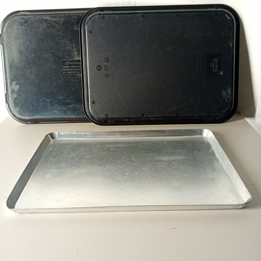 Teglia professionale in alluminio, 40 × 27,5 cm, H 1,5 cm — usata Attrezzatura da ristorazione usata Sd Service Store